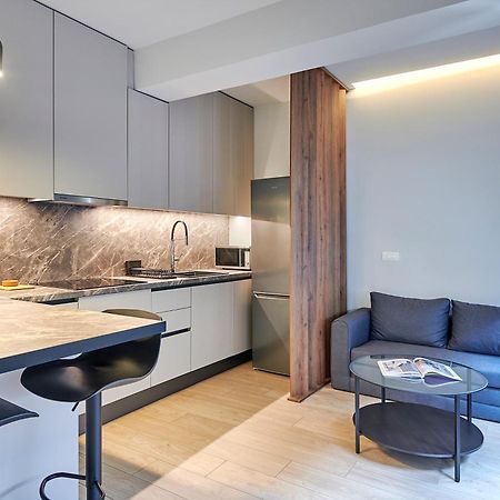 City-Center Apartment In Vibrant Monastiraki, Athena Bagian luar foto