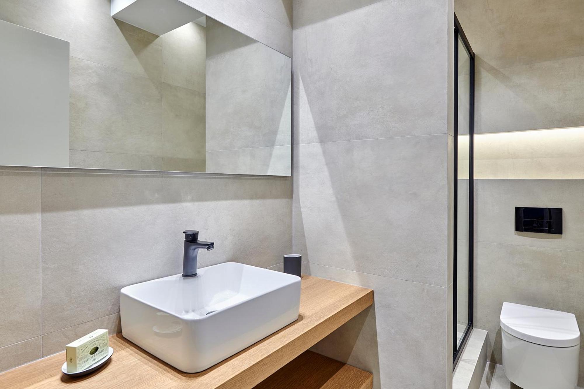 City-Center Apartment In Vibrant Monastiraki, Athena Bagian luar foto